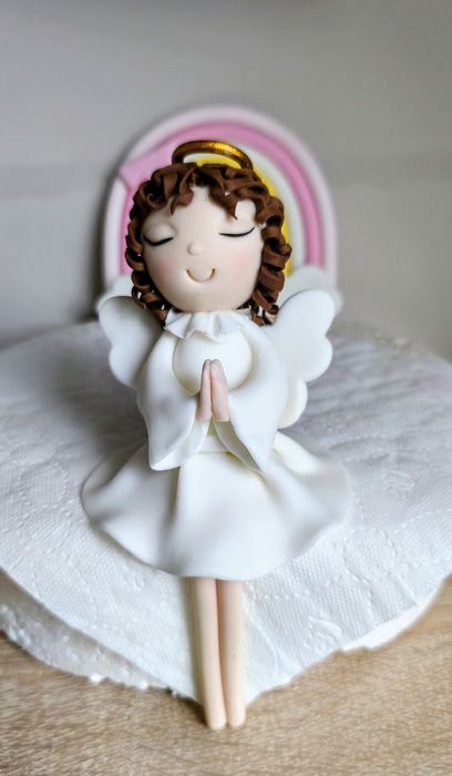 Aniołek i tęcza z masy cukrowej