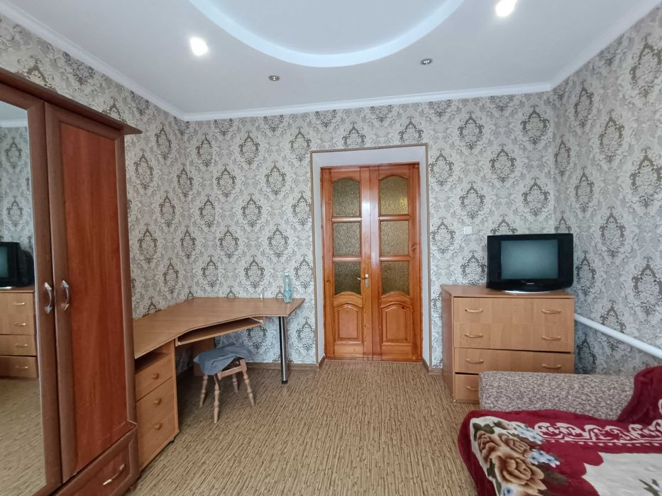 Частина будинку (2житла)кожна зі зручностями,окремий двір вул.Суворова