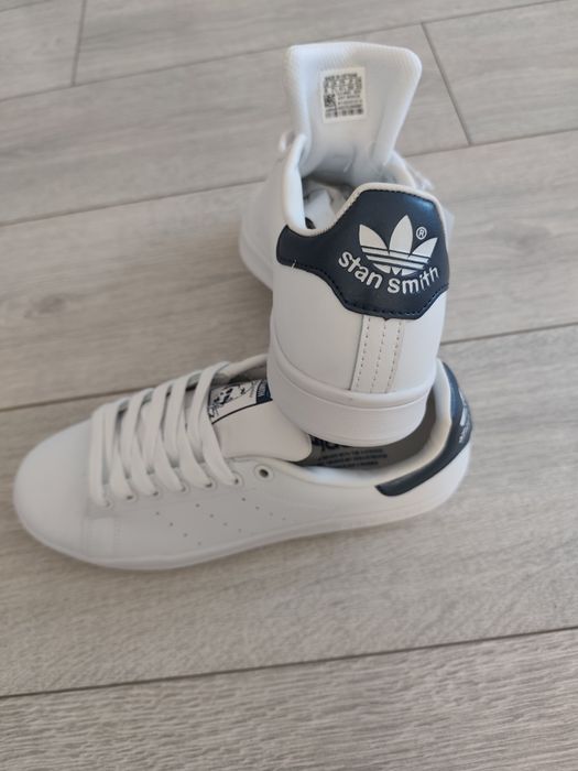 Adidas. Stan Smith