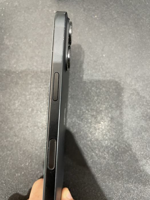 Iphone 16 em muito bom estado
