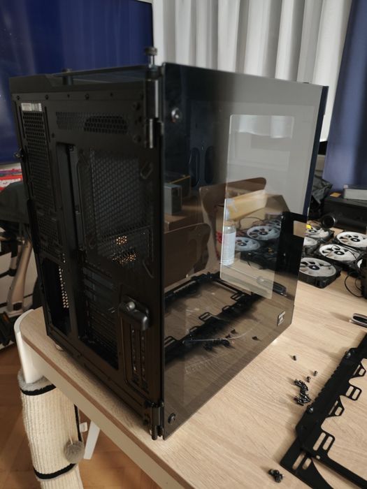 Obudowa komputerowa Corsair 680X Crystal Black