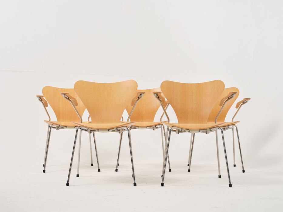 Cadeiras 5x da Fritz Hansen modelo serie 7