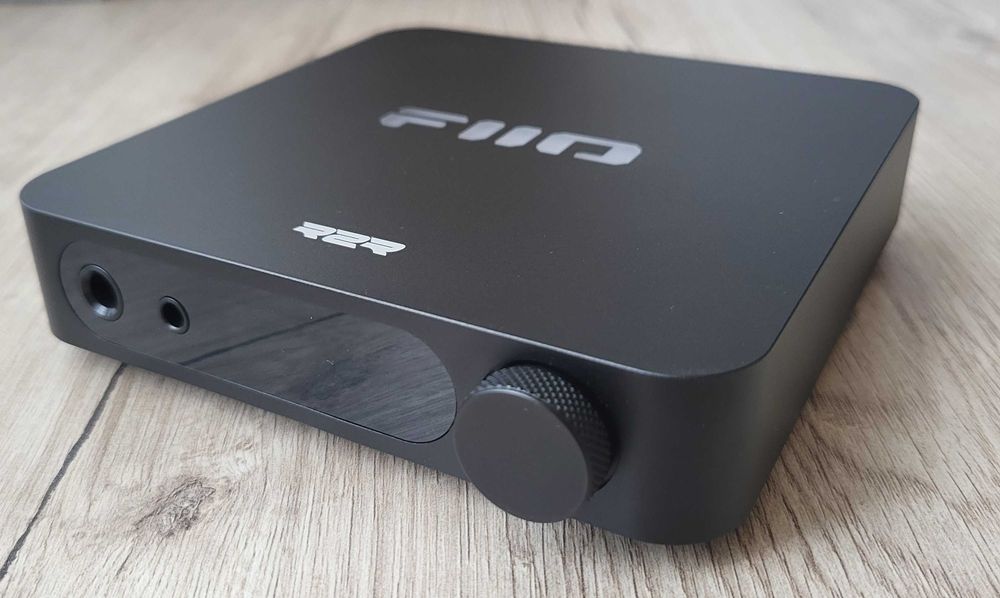 ЦАП\підсилювач для навушників  Fiio K11 R2R