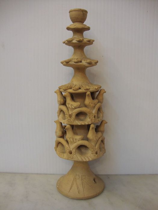 Peça antiga em terracota da Rosa Ramalho