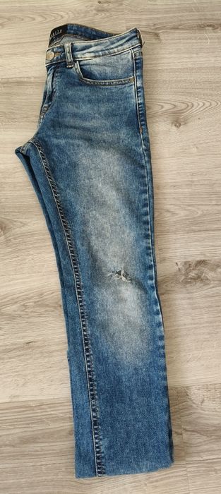 Spodnie jeansowe Mohito