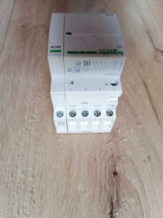 Контактор модульный Schneider, на рейку, 220 В, 25 А, 2 НО