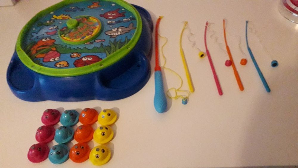 Jogo de pesca divertido da Pavilion