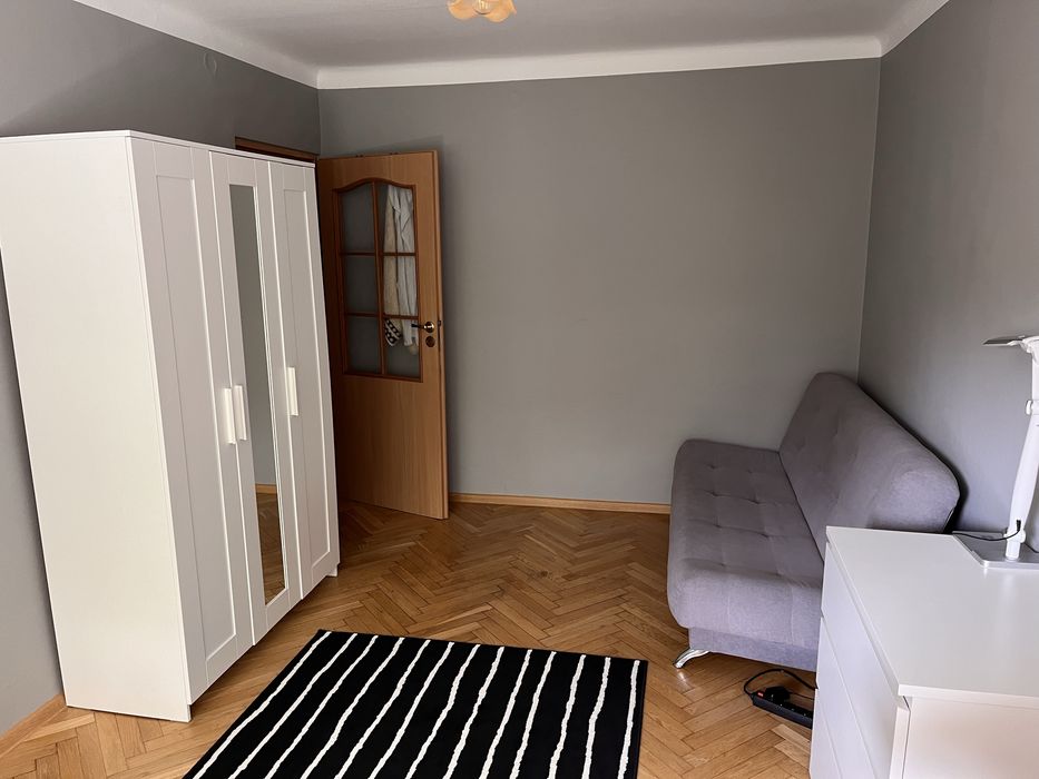 Wynajmę pokój (umeblowany)