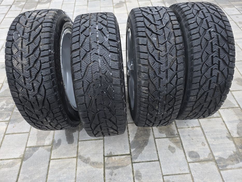 Felgi aluminiowe 16'  4 × 108 do opel corsa F z oponami zimowymi