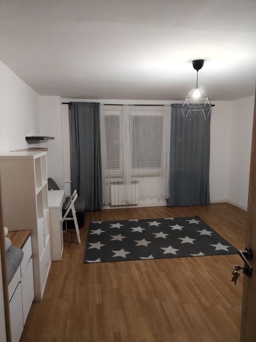 Wynajmę pokój 15m2 i 24m2 z balkonem