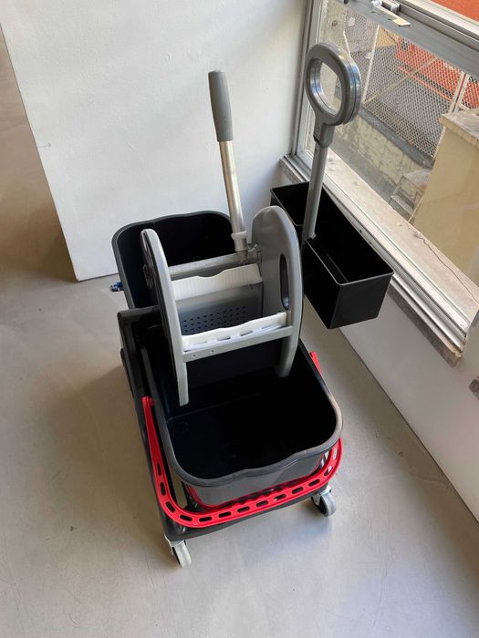 Carro de lavagem 2 x 25 L com espremedor – Pega lateral, COMO NOVO!