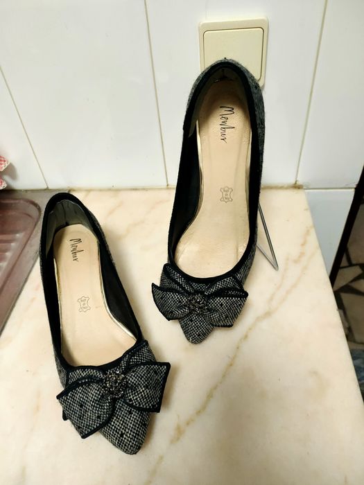 Par sapatos usados praticamente novos