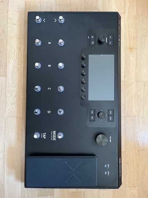 Pedaleira Line 6 Helix LT com saco Thomann