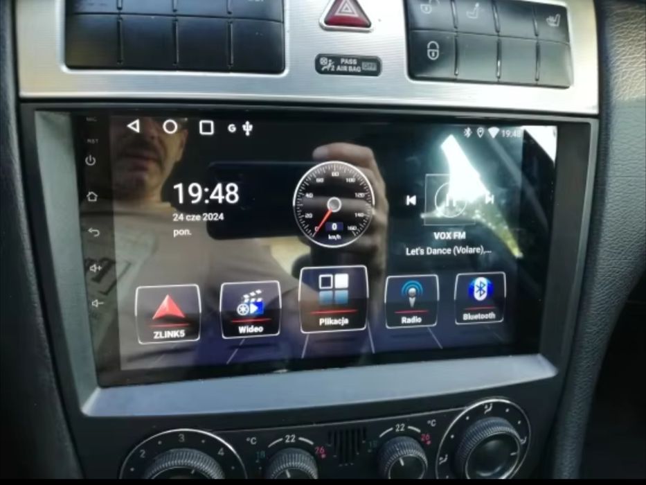 Rádio Mercedes W203/CLC + GPS + Carplay sem fios.