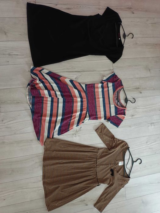 Wyprzedaż szafy. Zestaw 3 sukienek rozmiar M. Stan bardzo dobry