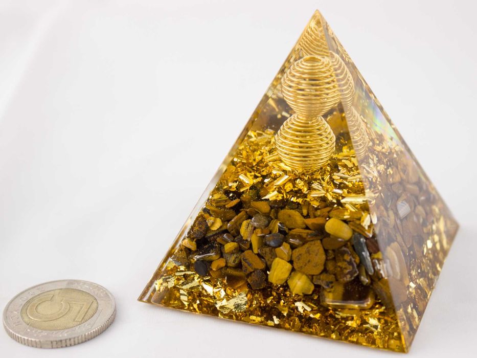 Piękna Piramidka Orgonit Tygrysie Oko Miedź Energia Finanse 6 cm