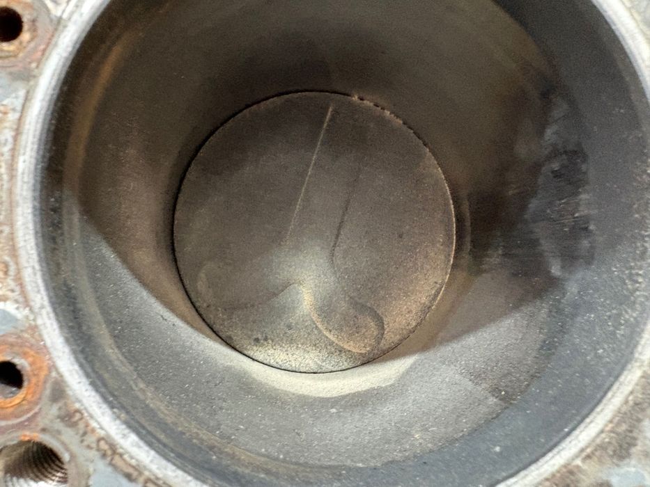 Motor Nissan Td27 com bom a mecânica