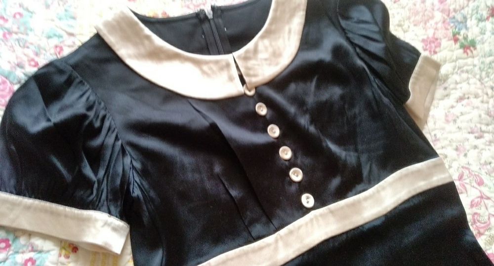 Шёлковое платье.