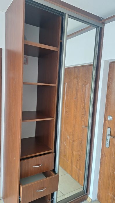 Szafa używana drewniana