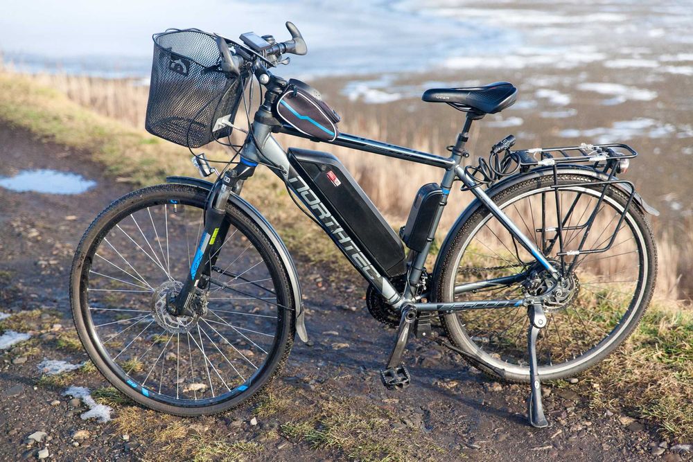 Rower elektryczny trekkingowy rama 22, moc 350W.