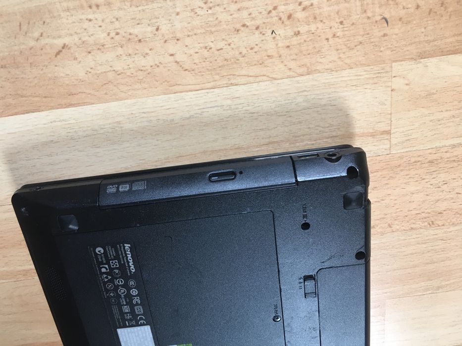 Laptop Lenovo G585-grafika Radeon hd-dysk ssd-ram 4 gb-hdmi