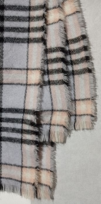 Pastelowy w kratę ciepły wełniany szalik długi szal House