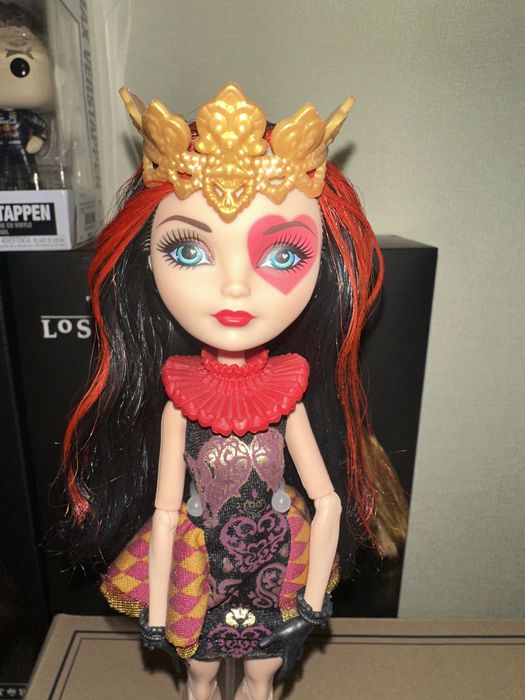 Лялька Ліззі Хартс базова