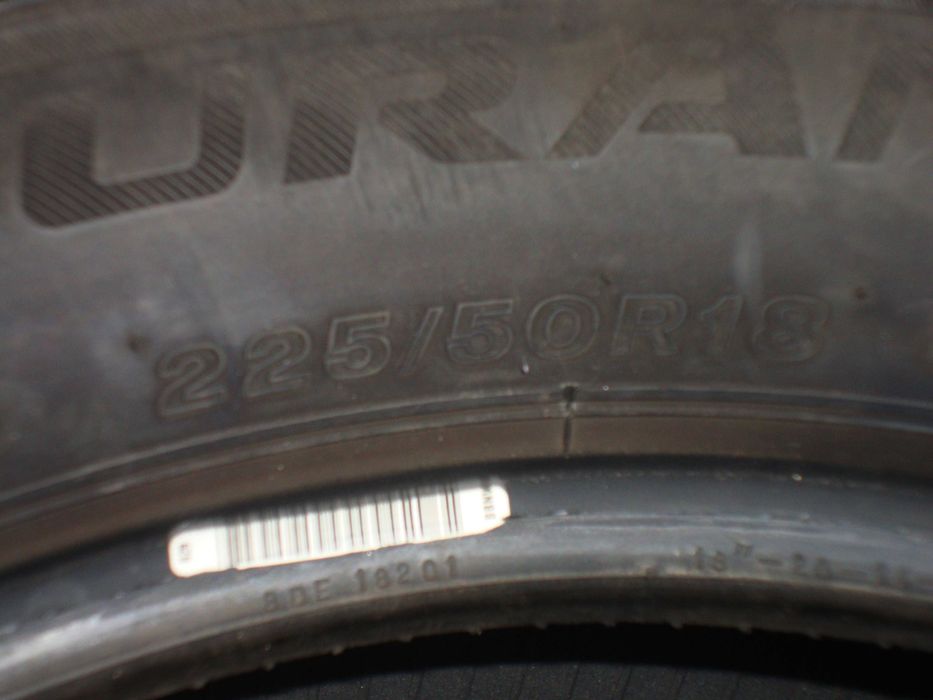 sprzedam 2 letnie opony Bridgestone 225/50/18
