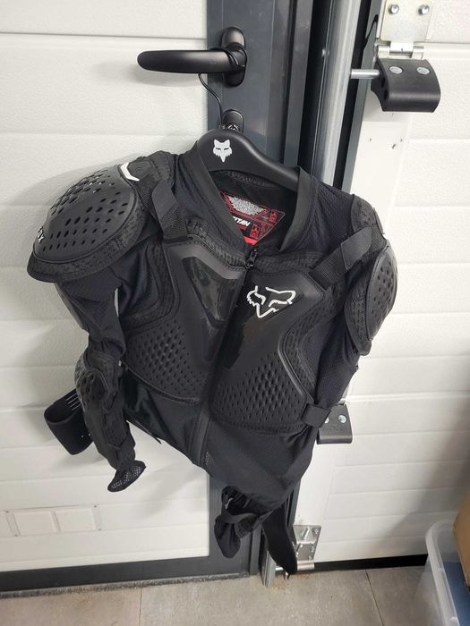 Protecção FOX Titan Sport Black