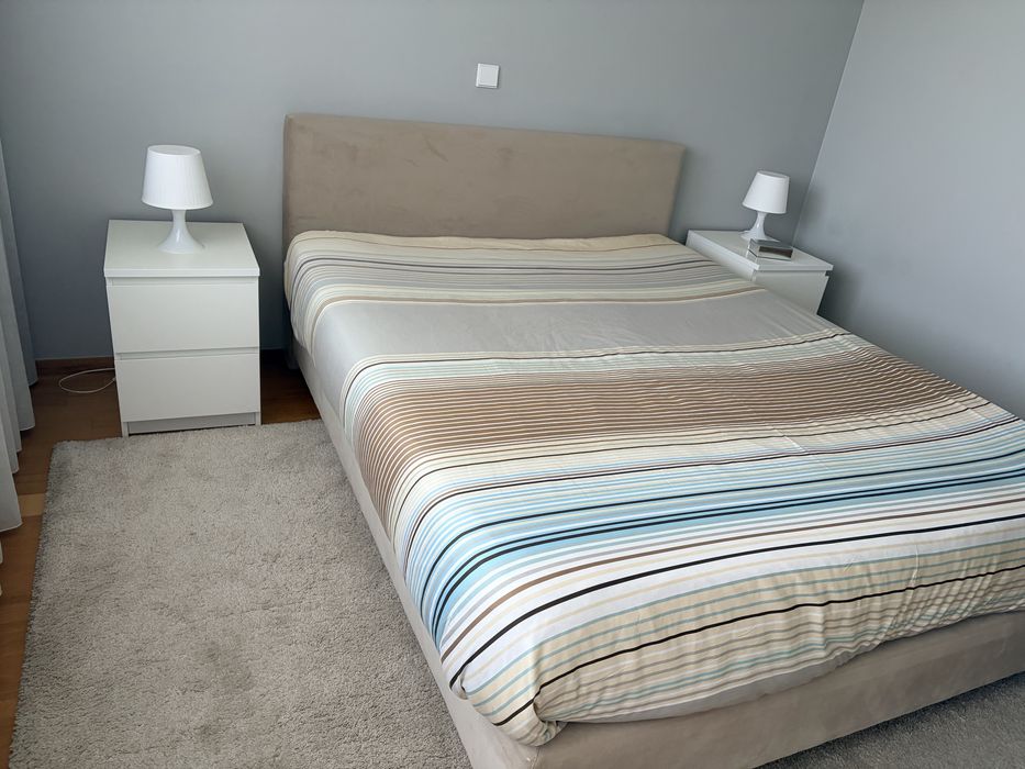 Estrutura da cama base e cabeceira 180x200 bege