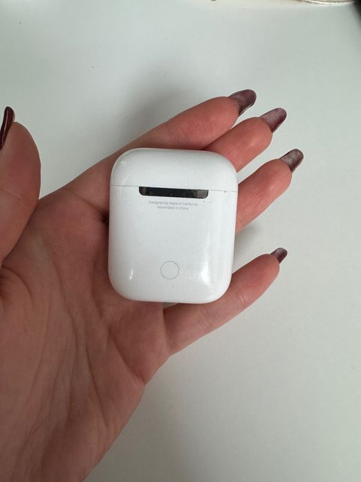 Apple AirPods 2 + чехол