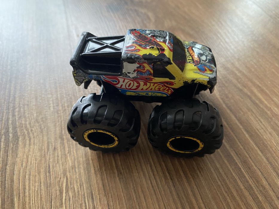 Hot wheels Хот вілс
