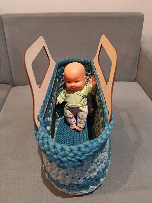 Koszyk szydełkowy handmade łóżeczko dla lalki