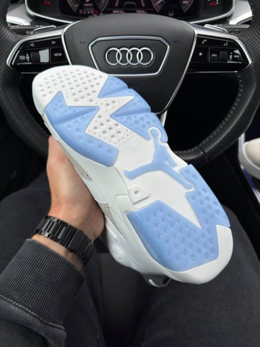 Чоловічі кросівки Nike Air Jordan Retro 6 White Sky