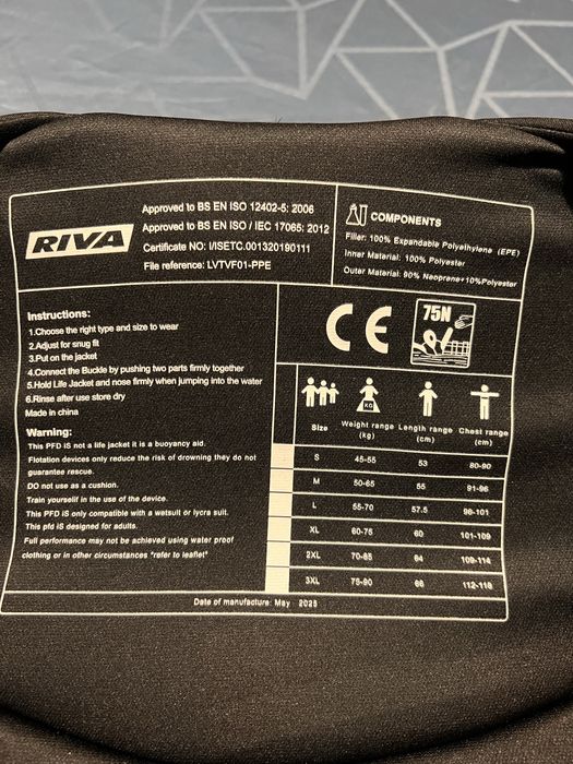 Colete mota de agua Riva tamanho M