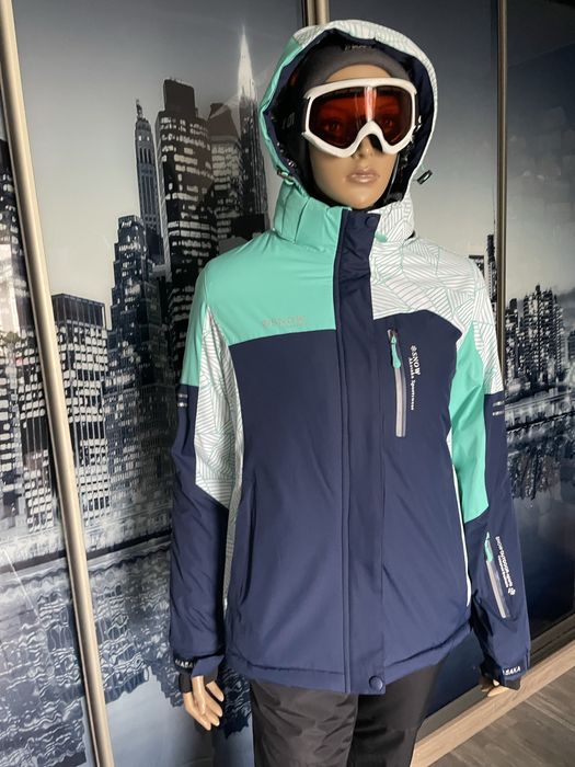 Гірськолижні костюми різних розмірів