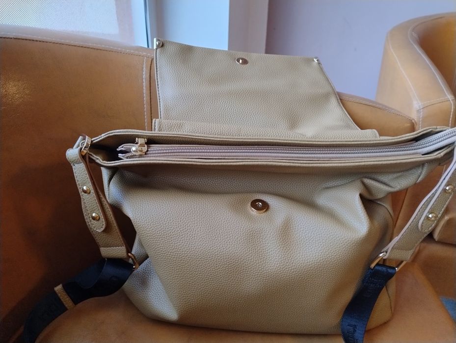 Torebka. listonoszka Nobo