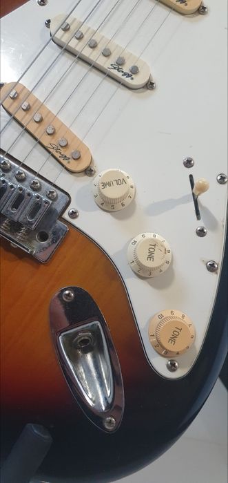 Guitarra Strat Stagg S250