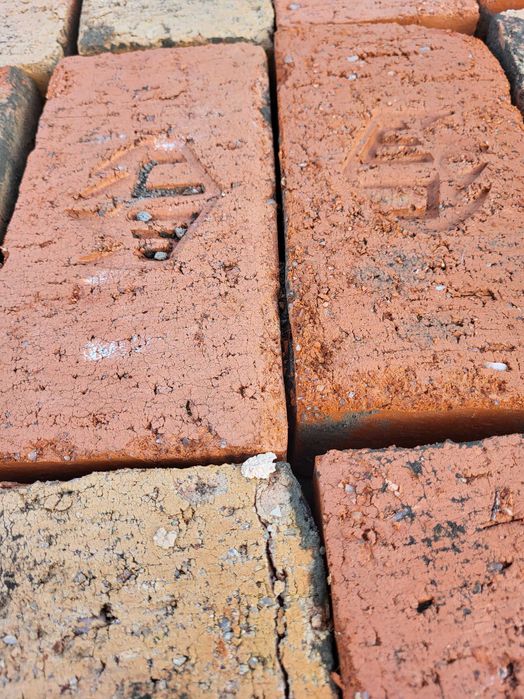 Продам силикатный кирпич, огнеупорный шамотный кирпич, мертель.