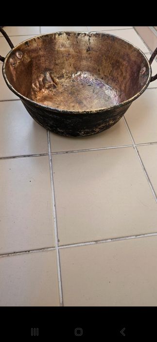 Tacho de cobre com mais de 100 anos