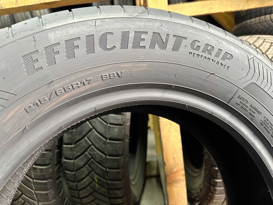 Літні шини 215/65R17 Goodyear EfficientGrip Perf. компл.