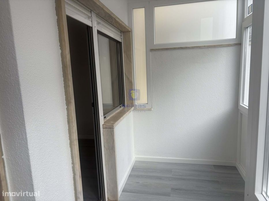 Oportunidade única: apartamento T2 em Oeiras para investimento seguro
