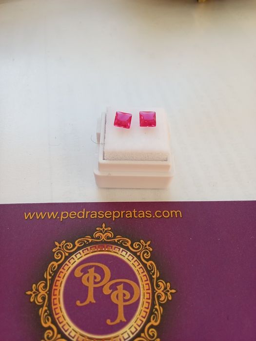 Rubis Naturais Corte Princesa   0.70 Quilates  4mm