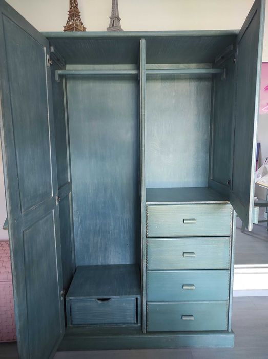 Cama de criança. Quarto completo de criança barato