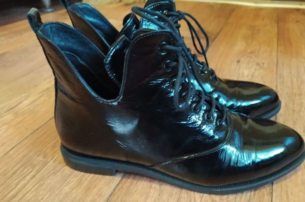 Шикарные ботиночки НАТУРАЛЬНАЯ кожа/лак 38р