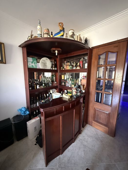 Móvel Bar de Canto em Madeira com Espelhos – Vintag