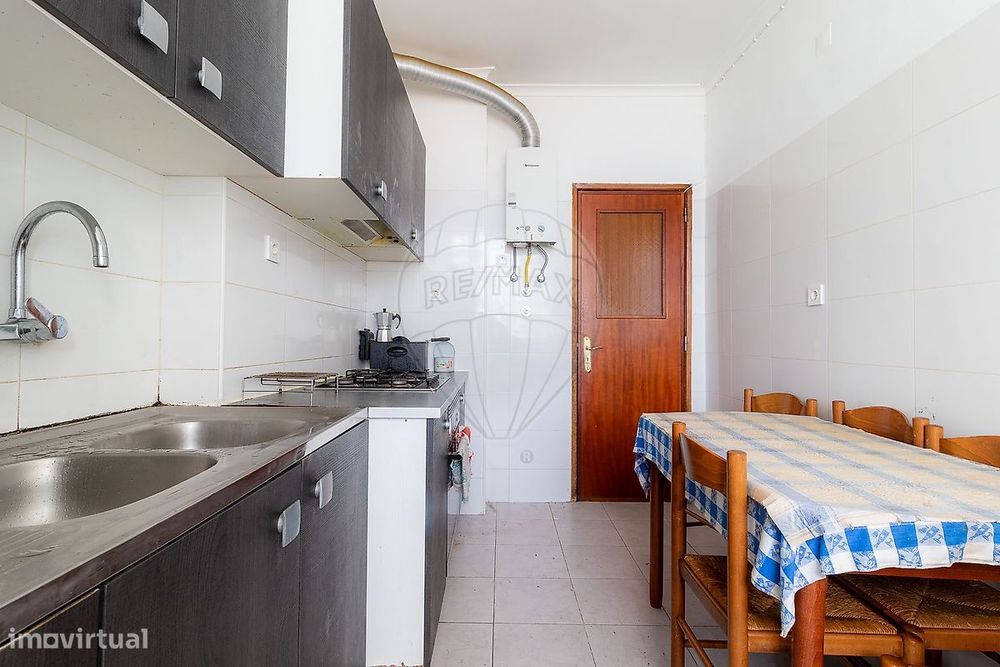 Apartamento T2 para venda — Rio de Mouro, Lisboa