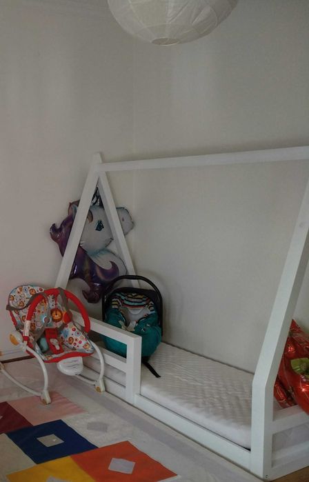 Cama Montessori madeira usada