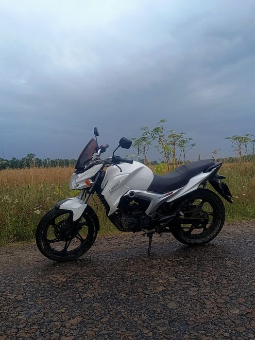 Мотоцикл Lifan Kp200