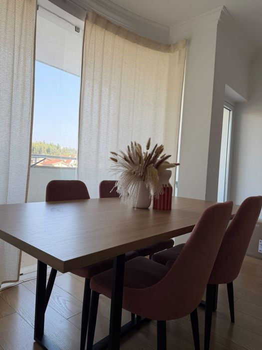 Mesa de Jantar em Carvalho